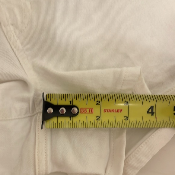 Banana Republic white mid-rise short - Picture 6 of 6